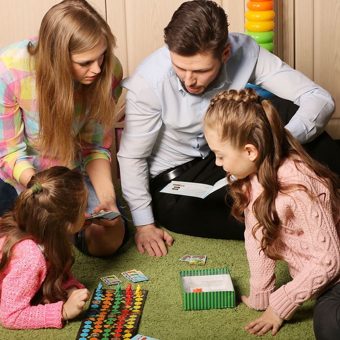 Игры для всей семьи в домашних