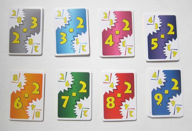 Карточная игра 7 б. Карточная игра 7 на 9. Карточная игра на умножение. Игра 7 на 9 карточки. Игра 7 на 9 умножение.