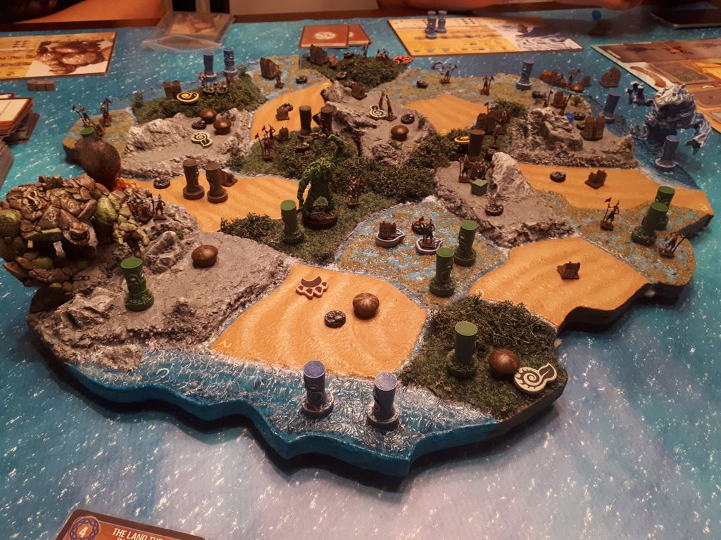 Стратегия забытые острова. Spirit Island Jagged Earth. Тропический остров настольная игра. Настольные игры с миниатюрами для детей. Spirit Island настольная игра.