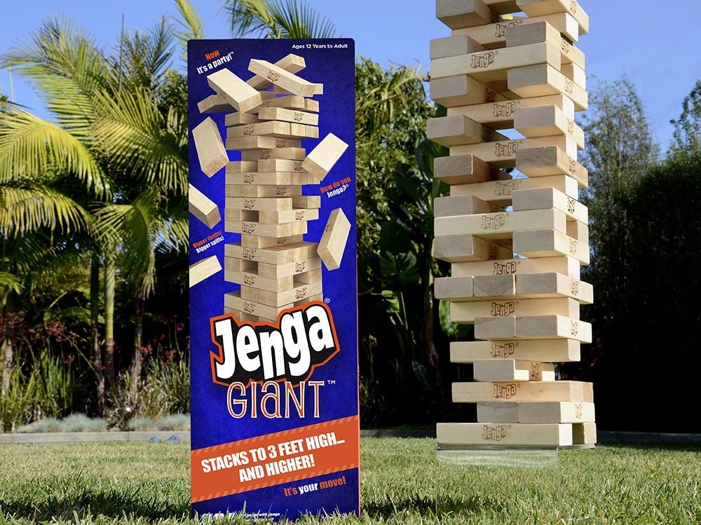 Кто придумал игру дженга. Giant Jenga. Jenga певец. Дженга гигант. Самая большая Дженга.