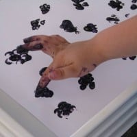 Blackberry Finger Painting4 nursery rhyme activities for kids