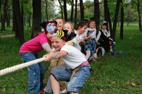 Подростки трахаются на природе фото